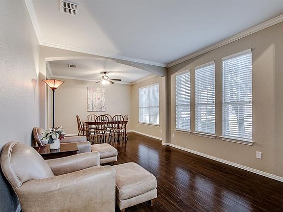 4th image of 11804 Giddings Dr