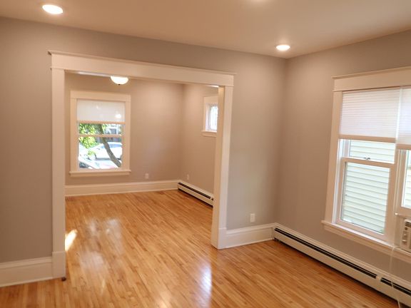 5th image of 3209 Bryant Ave S #1