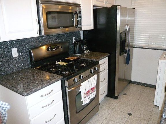 New Cabinets & Appliances