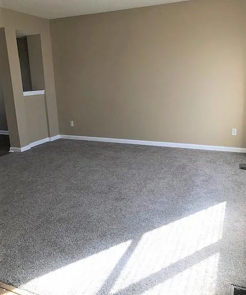 455 Widick St — Photo 12