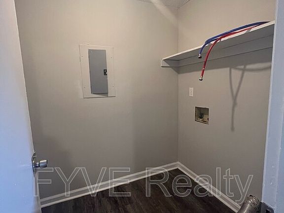 3rd image of 1251 Sumner Ave #D5