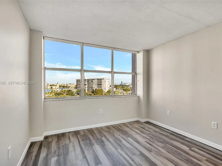 1300 NE Miami Gardens Dr #714E — Photo 27