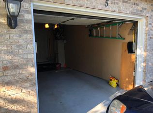 12068 Baneberry Dr APT 5, Roscoe, IL 61073