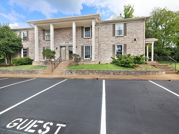 3rd image of 102 Northcrest Ct