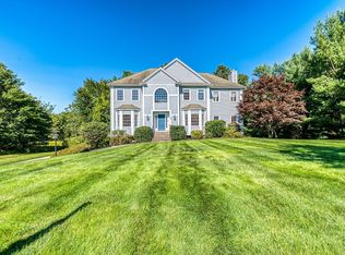 5 Douglass Ln, Andover, MA 01810