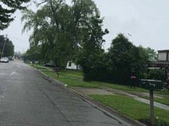 5th image of 27546 Long St