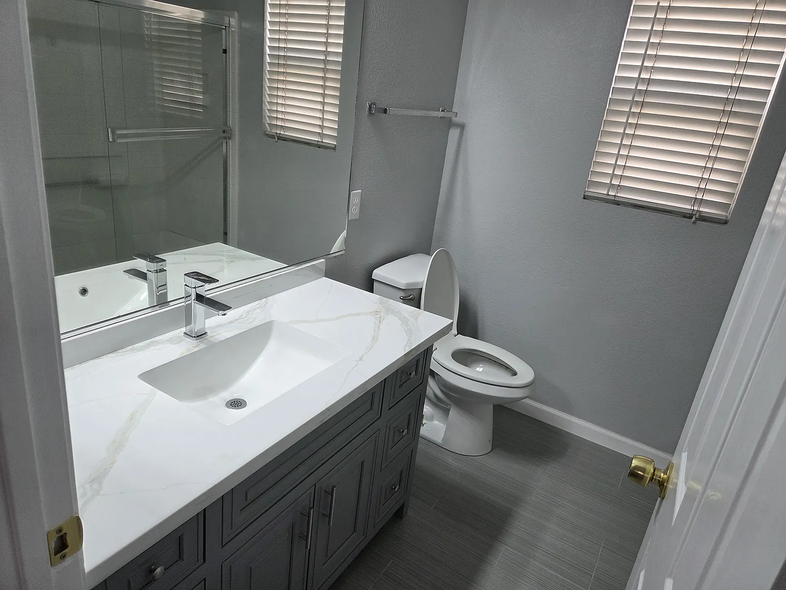 4 bed, 2.5 bath, 2200 sqft, $3,150 — Photo 3
