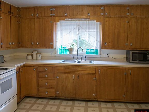 5th image of 207 Cathcart St