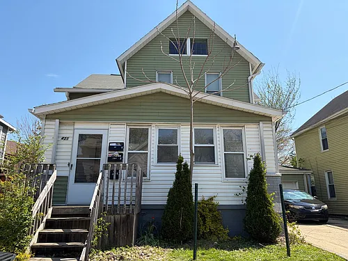 421 Allyn St Photo 1