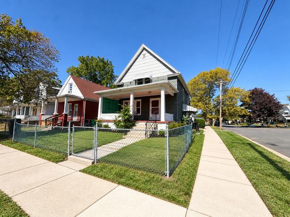 2224 Walnut Ave