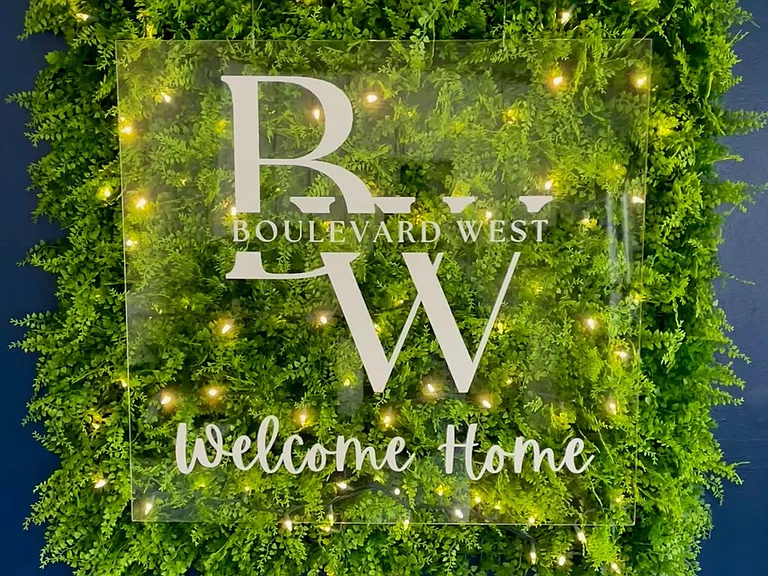 Boulevard West Apartments — Photo 4