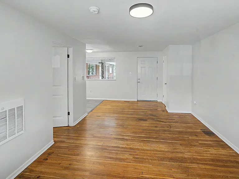 333 N Ellis St #H — Photo 8