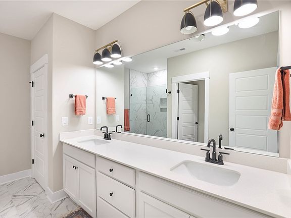 5th image of 317 Breakwater Ln