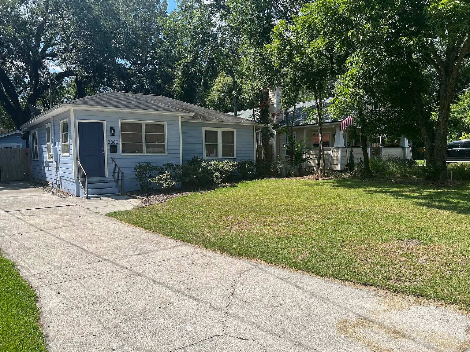 3 bed, 1176 sqft, $2,350 — Photo 2