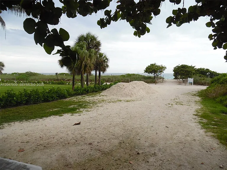 8911 Collins Ave #1102 — Photo 32