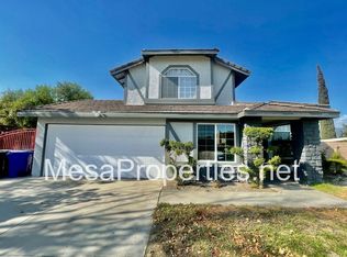 1658 W Sunnyview Dr, Rialto, CA 92377