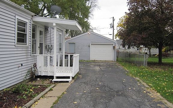 5th image of 6615 173rd Pl