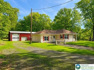 4995 Mountain Rd, Slatington, PA 18080