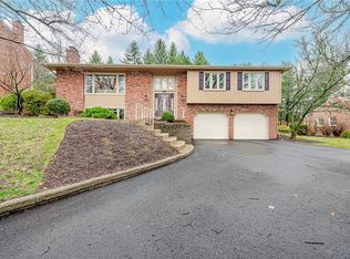 1745 Taper Dr, Pittsburgh, PA