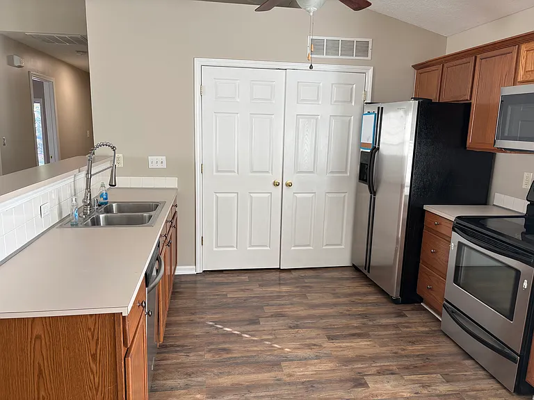 126 W Chopin Way — Photo 1