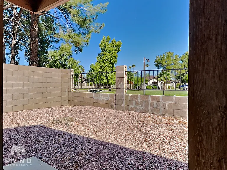 4816 W Sierra Vista Dr — Photo 29