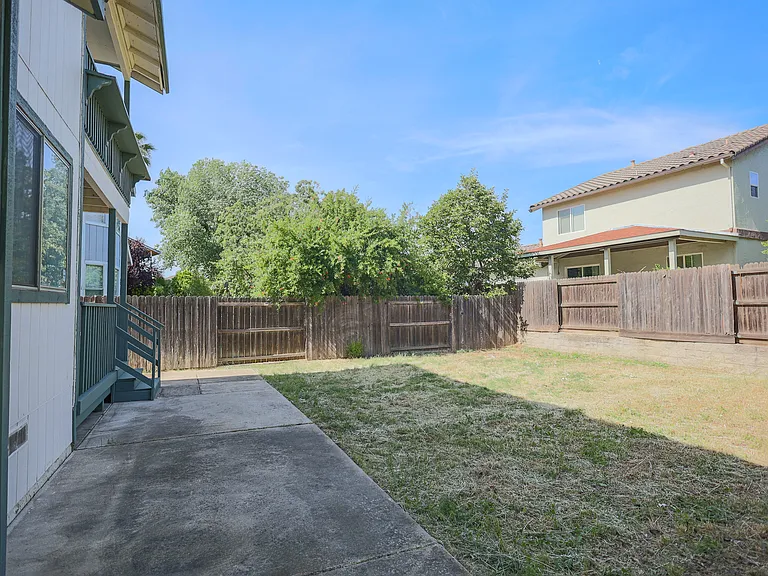 183 Creekside Cir — Photo 17