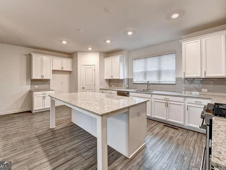 477 Danville Ave — Photo 27