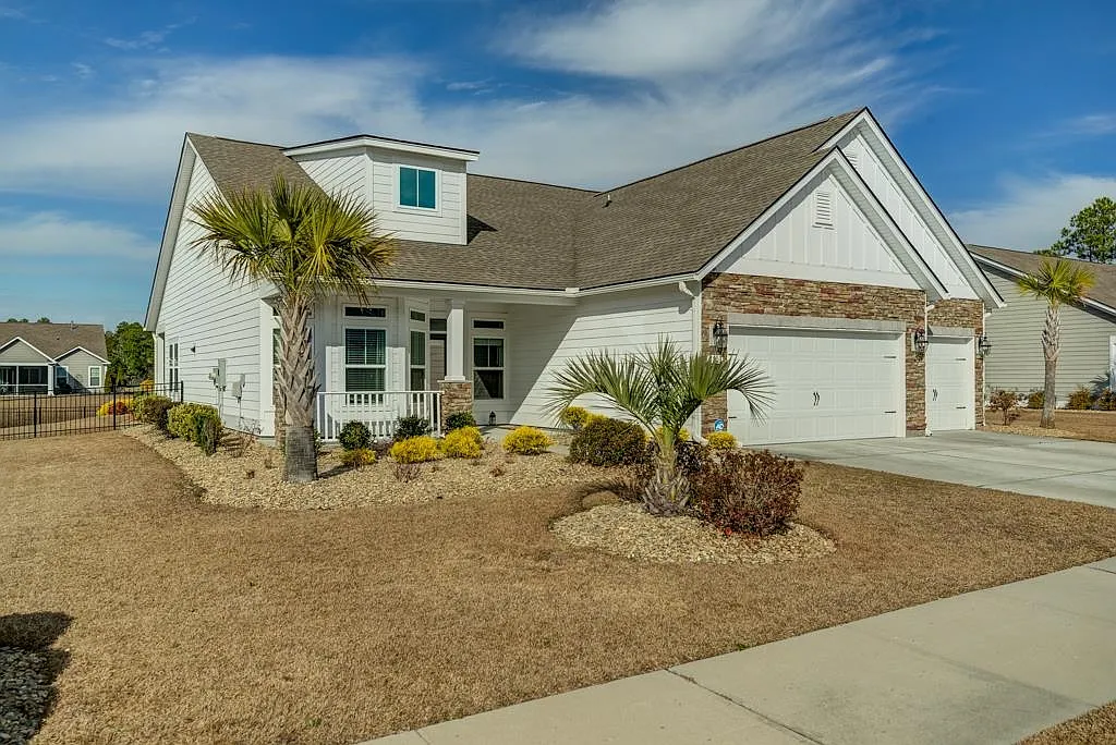 3 bed, 2.0 bath, 2148 sqft, $2,900 — Photo 1