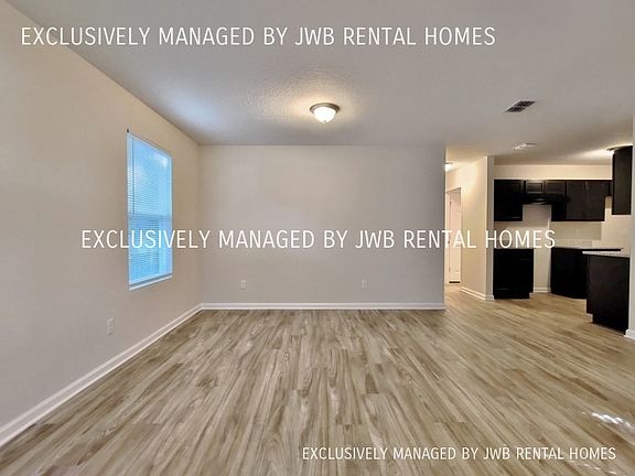5th image of 208 W 24th St