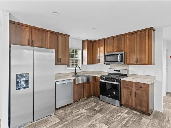 194 Lafayette Rd Trlr 26E, Salisbury, MA 01952