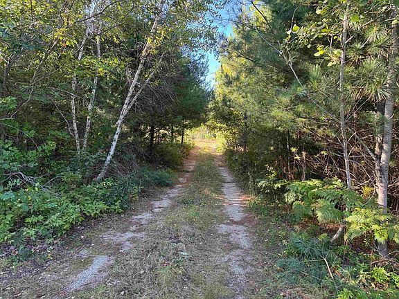 4th image of 40 Granite Road