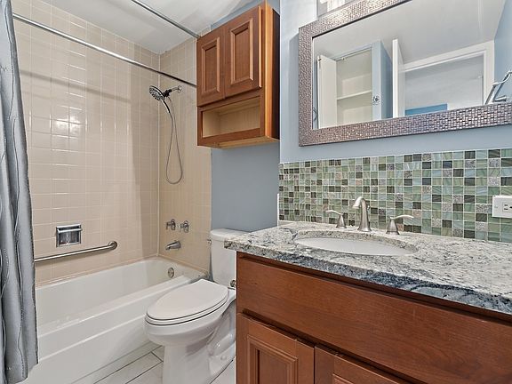 3rd image of 6700 S South Shore Dr APT 18J