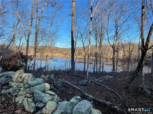 1 Houperts Way, Clinton, CT 06413