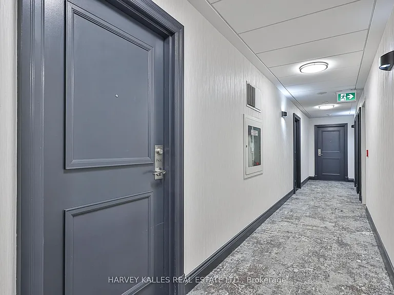 308 Palmerston Ave #Penthouse 14 — Photo 43