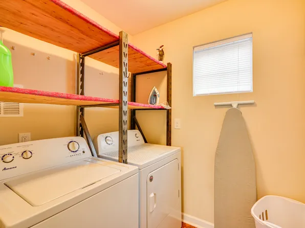 921 Norton St #2, High Pt, NC 27263