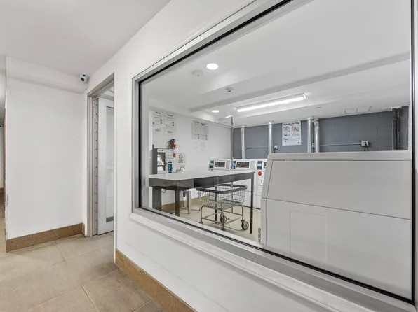 138-12 Northern Boulevard image 14 of 17