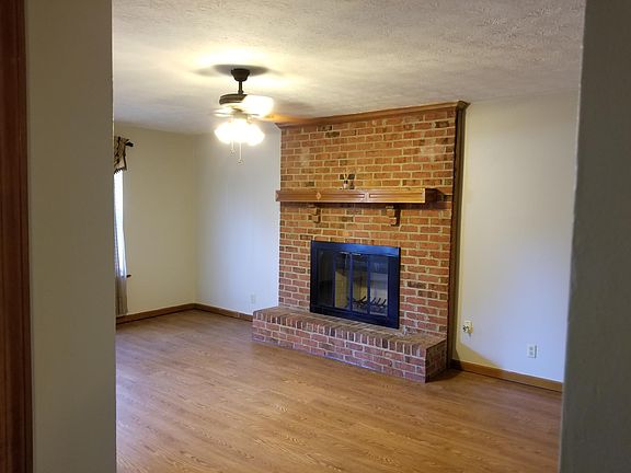 2nd image of 3087 Sarah Lou Dr