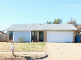 2412 Fairfield Dr, Edmond, OK 73012