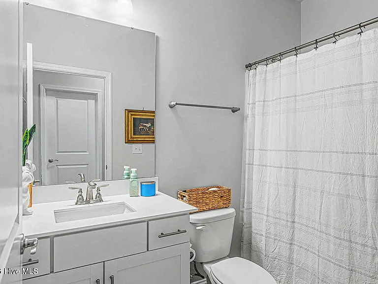 702 Greenwich Pl — Photo 28