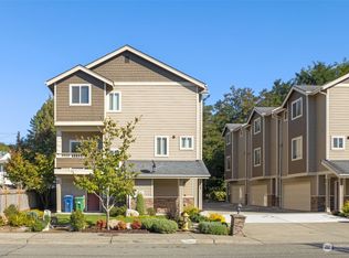 978 Edmonds Ave NE, Renton, WA 98056