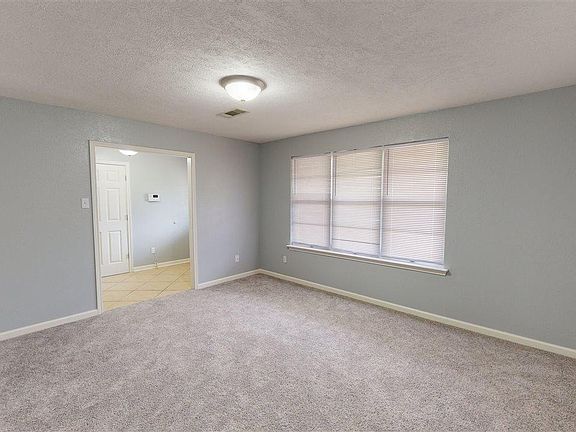 3rd image of 6030 Westgate Dr