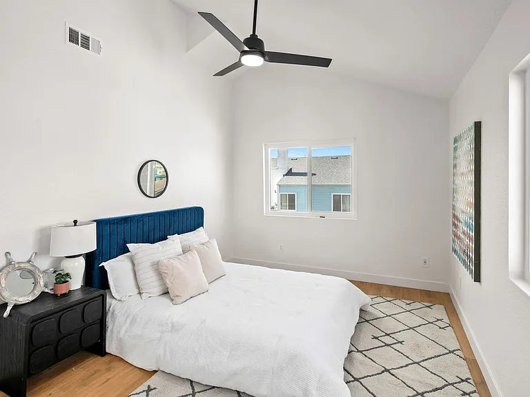 152 Evergreen Ave #4 — Photo 35