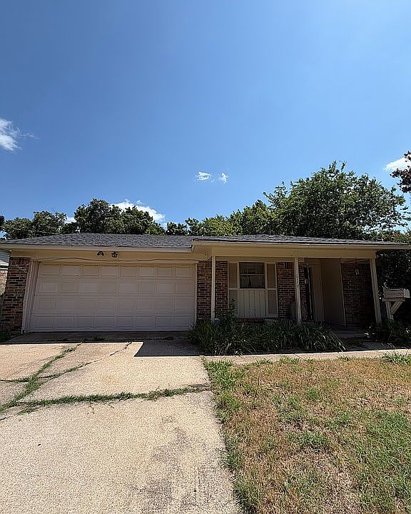 2nd image of 614 Lazy River Dr
