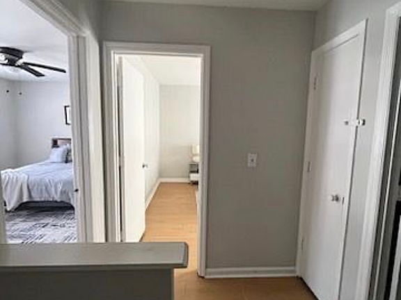 4th image of 2491 Realm St