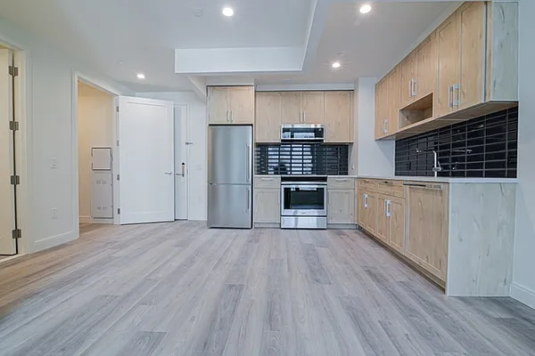 Rented by EXR | media 6