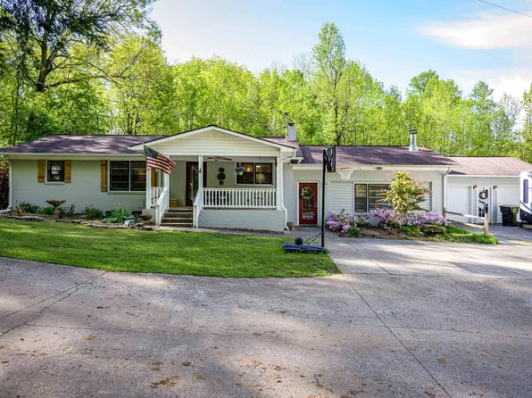 729 Saint Joseph Dr NW, Cullman, AL 35055