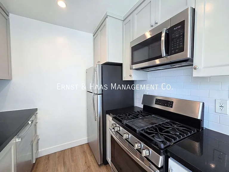 1545 Obispo Ave #8 — Photo 9