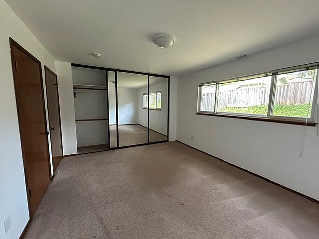 109 S Navarra Dr — Photo 9