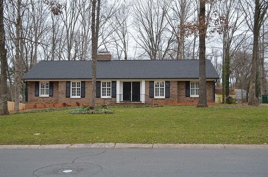 1st image of 6909 Queensberry Dr