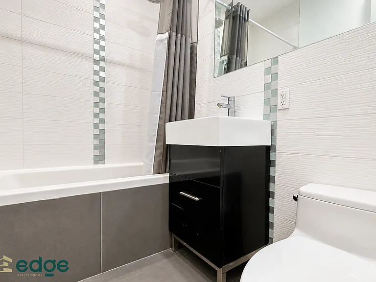 231 Jefferson St #2R — Photo 6